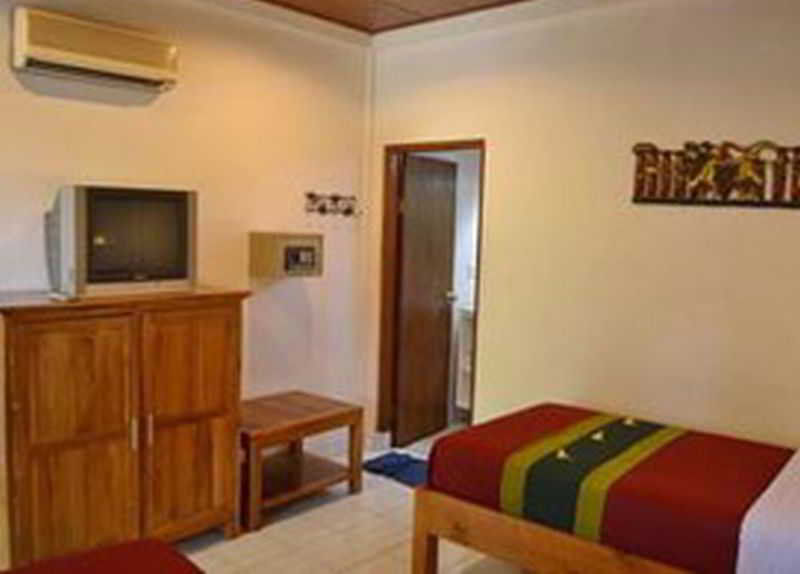 Flamboyan Hotel Kuta Lombok Dış mekan fotoğraf
