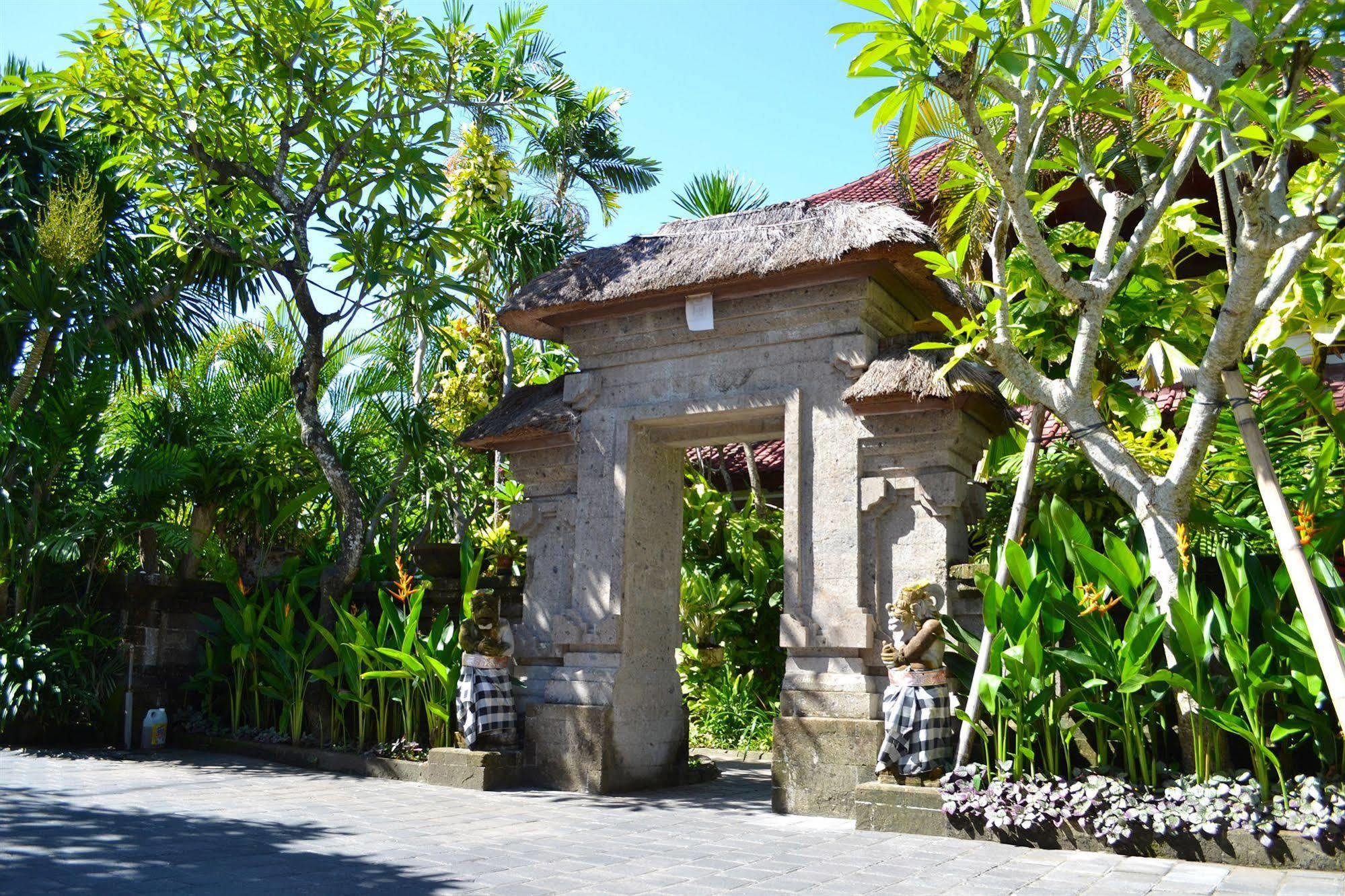 Flamboyan Hotel Kuta Lombok Dış mekan fotoğraf