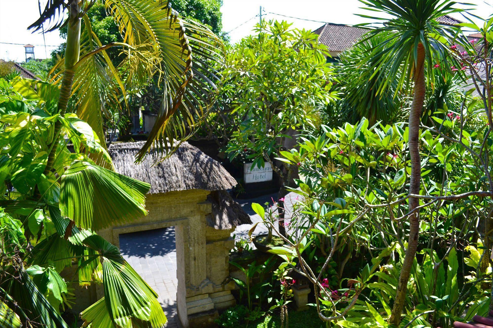 Flamboyan Hotel Kuta Lombok Dış mekan fotoğraf